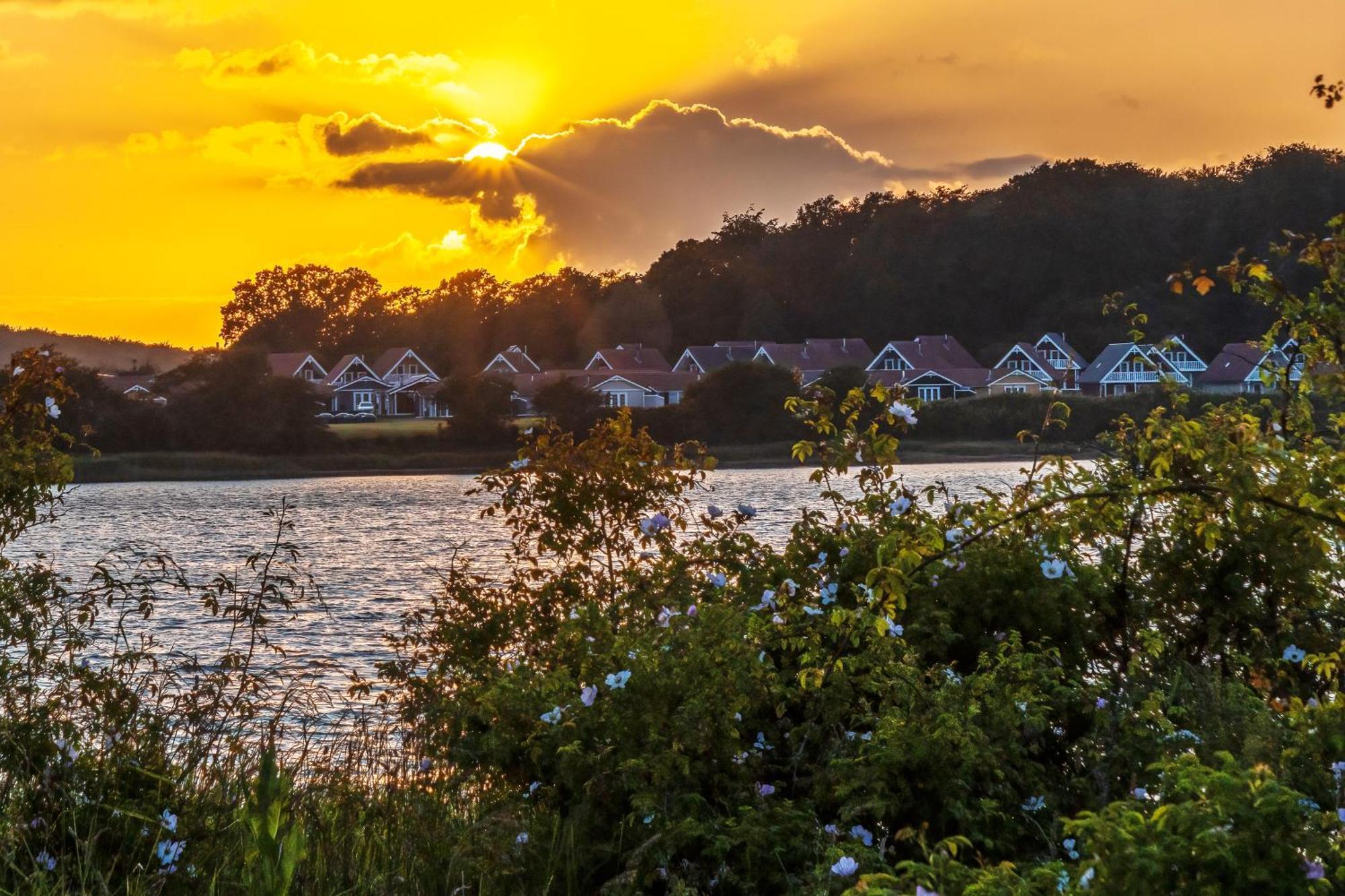 Enjoy Resorts Marina Fiskenaes - Wellness & Waterpark Gråsten エクステリア 写真